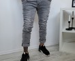 Blugi și pantaloni